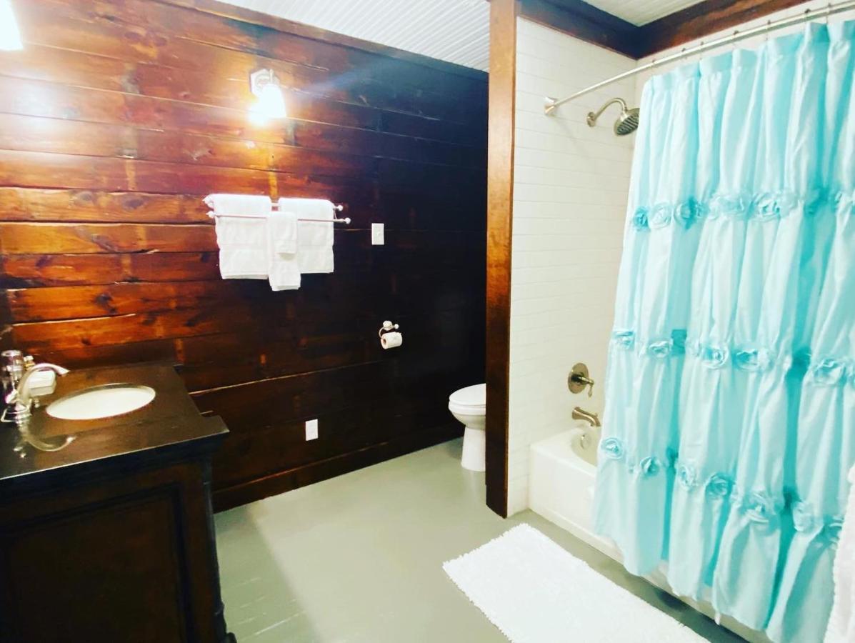 Dabbs Hotel Bed And Breakfast Llano Екстериор снимка
