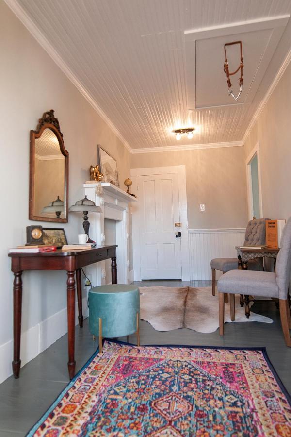 Dabbs Hotel Bed And Breakfast Llano Екстериор снимка