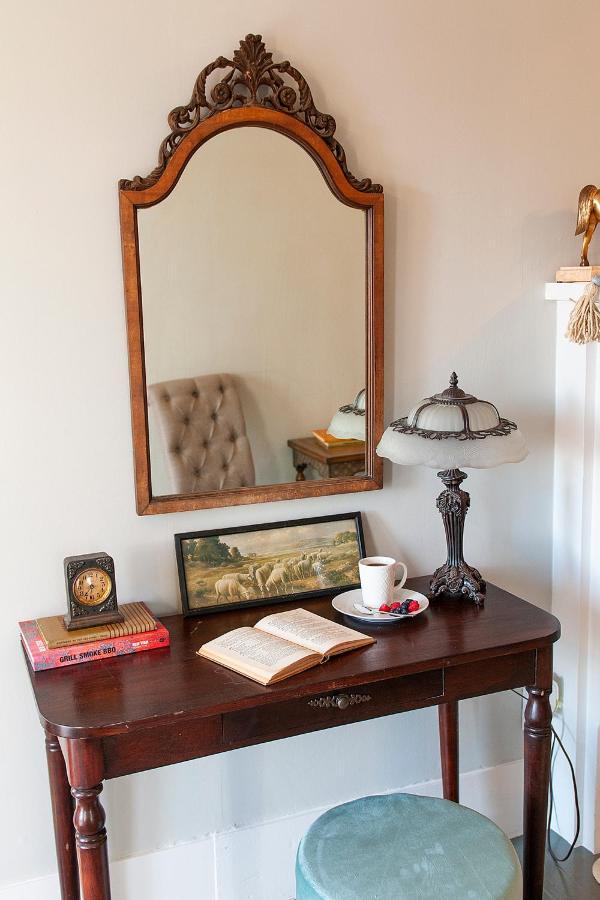 Dabbs Hotel Bed And Breakfast Llano Екстериор снимка
