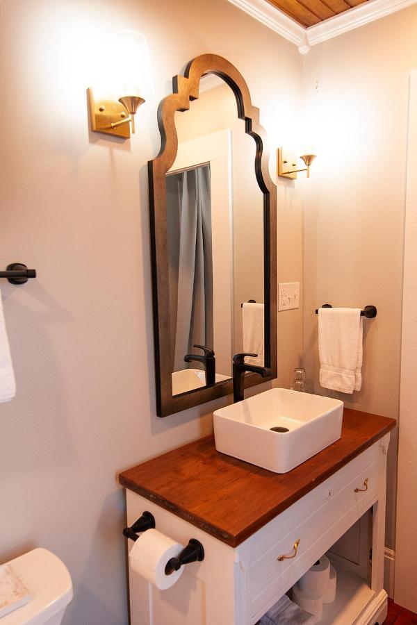 Dabbs Hotel Bed And Breakfast Llano Екстериор снимка