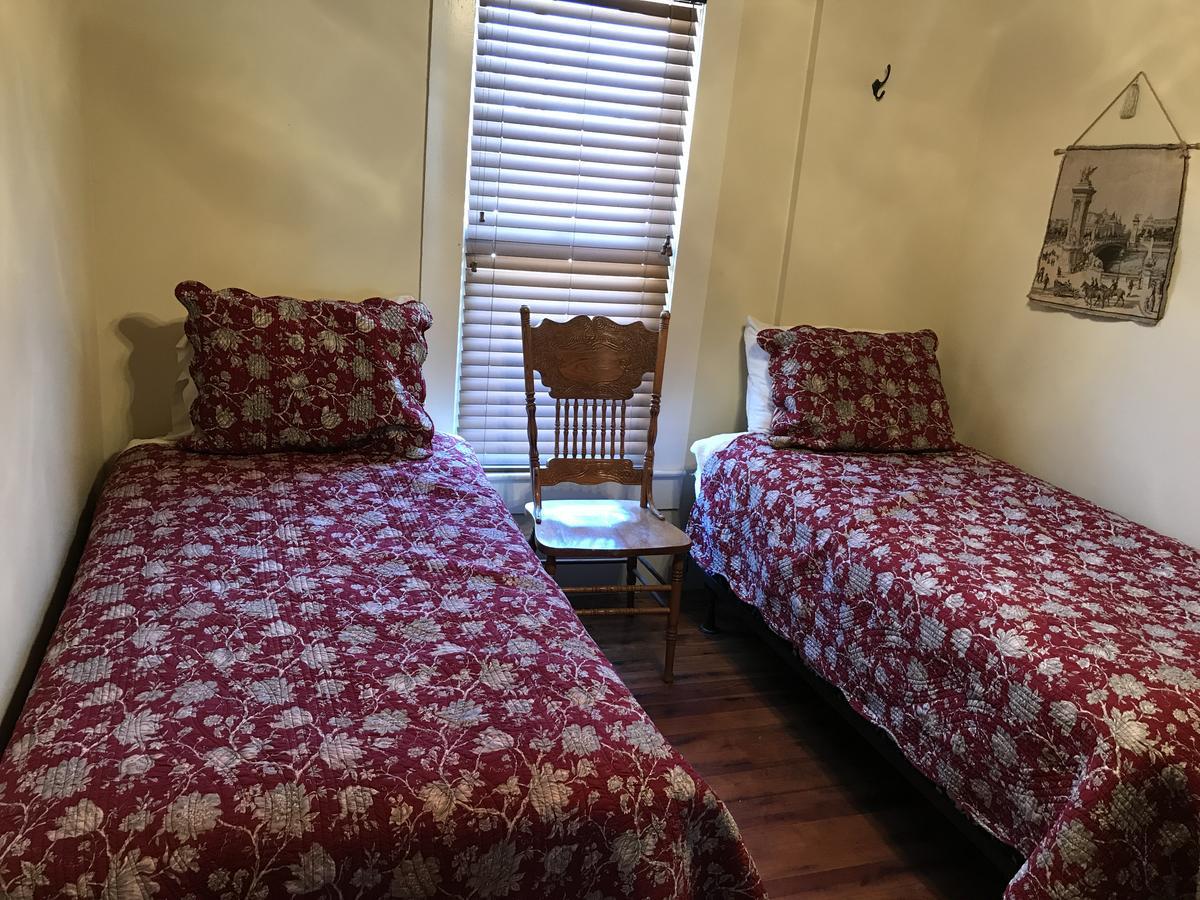 Dabbs Hotel Bed And Breakfast Llano Екстериор снимка