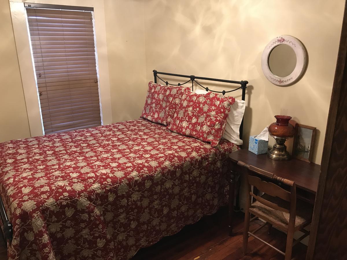 Dabbs Hotel Bed And Breakfast Llano Екстериор снимка